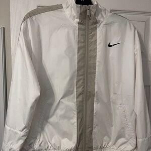 Nike light windbreaker jacket